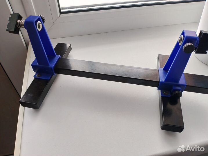 Держатель компьютерных плат