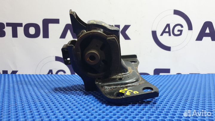 Подушка двигателя Toyota Prius A