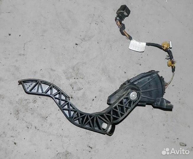 Педаль газа электронная Audi A6 C5 2.4 АКПП