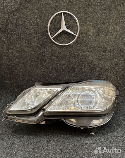 Фара левая Mercedes-Benz W212