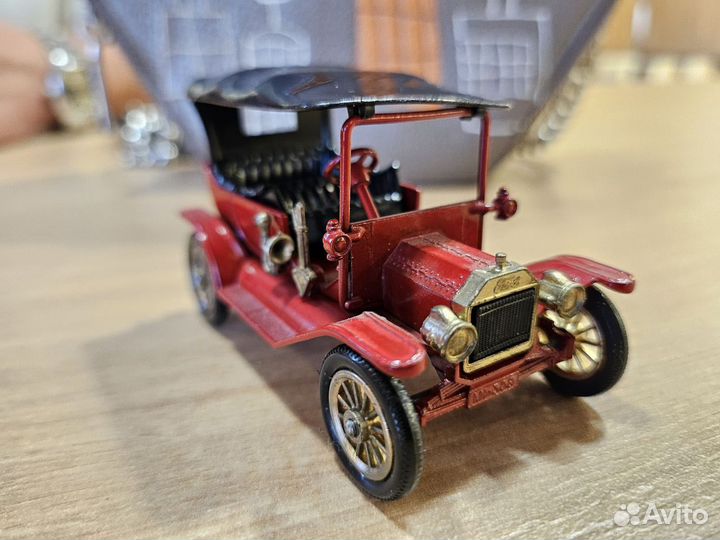 Модель автомобиля Англия коллекционная