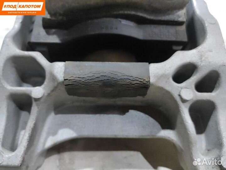 Подушка крепления двигателя передняя правая Mazda