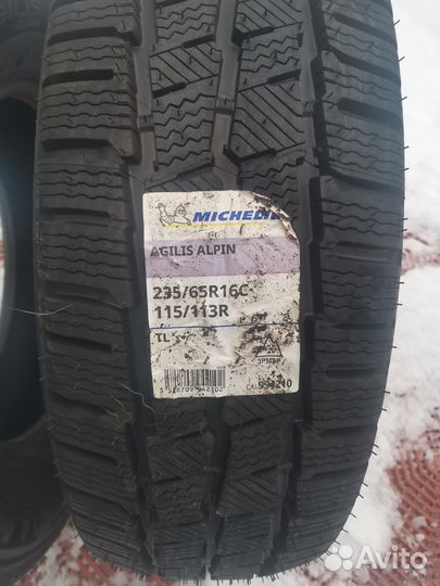 Michelin Agilis Alpin 235/65 R16