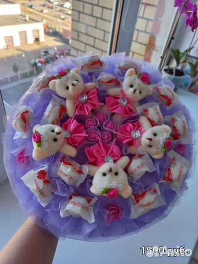 Букеты и композиции из конфет и мягких игрушек