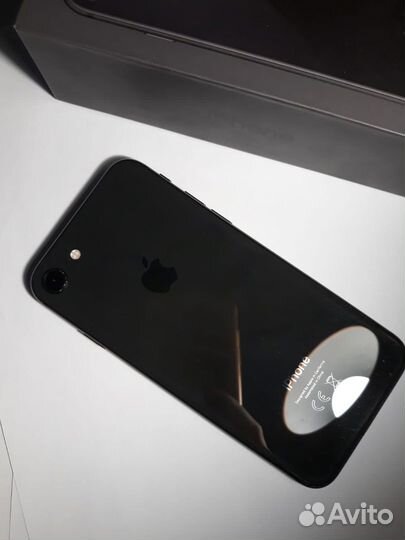Телефон iPhone 8 64 gb