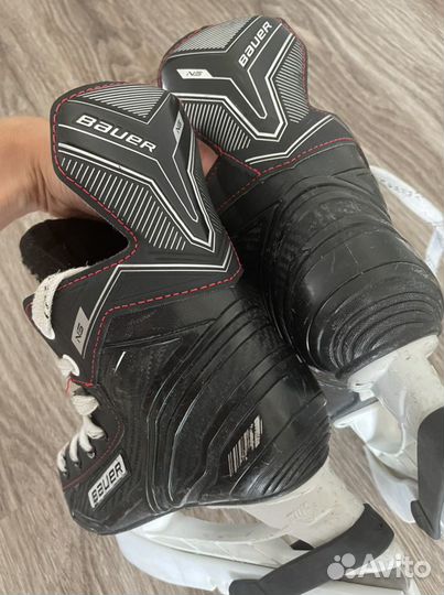 Хоккейные коньки bauer