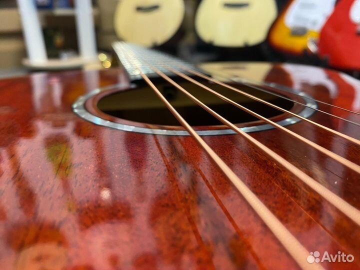 Красивая крафтовая гитара J.Karlsson MA140 махагон