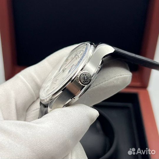 Часы IWC Annual Calendar