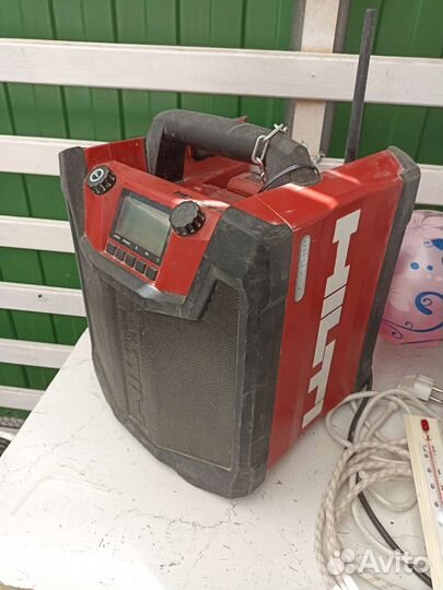 Радио,зарядное устройство Hilti