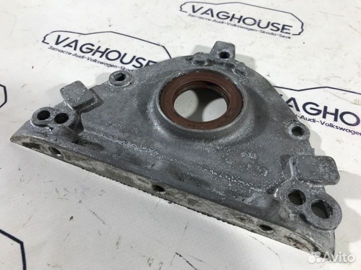 Крышка двигателя Audi 80 B3 89 1.8 1988