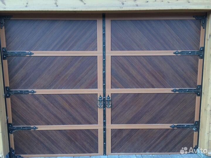 Секционные ворота