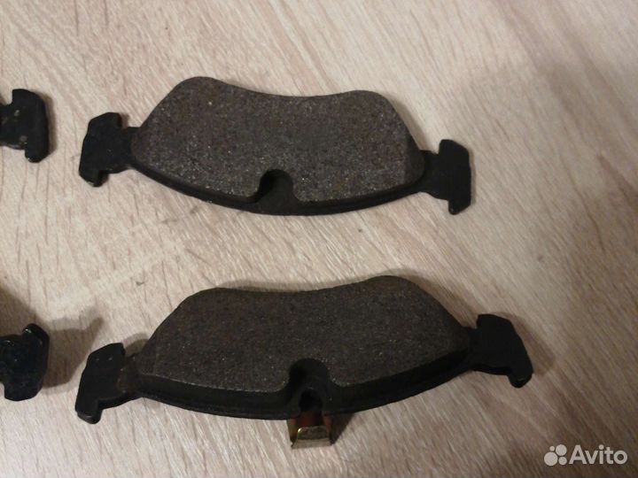 Тормозные колодки Opel Astra F Vektra B