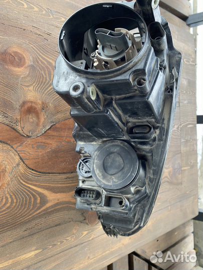 Фара левая Golf 5 и Jetta 5 Hella