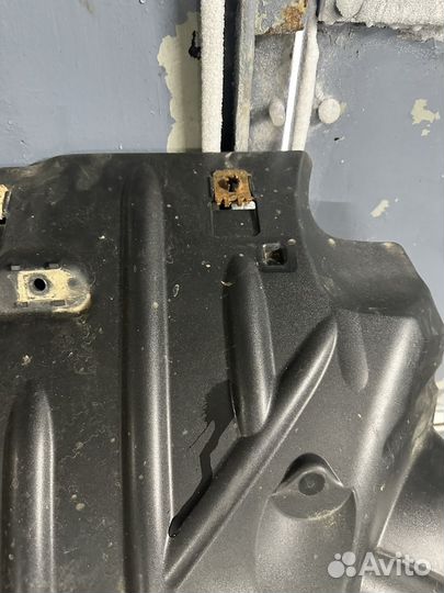 Крыло перед левое верхнее Scania 6 2599545