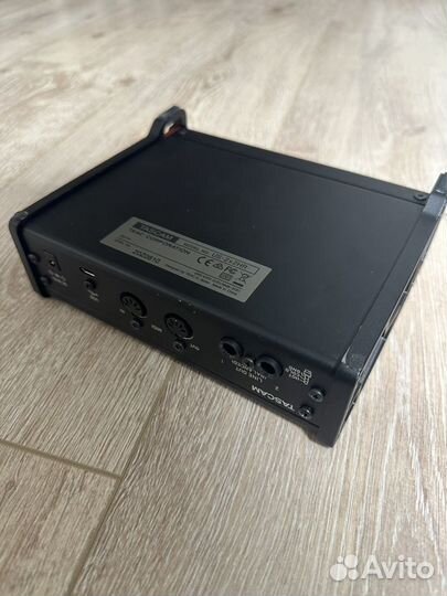 Звуковая карта tascam us-2x2hr