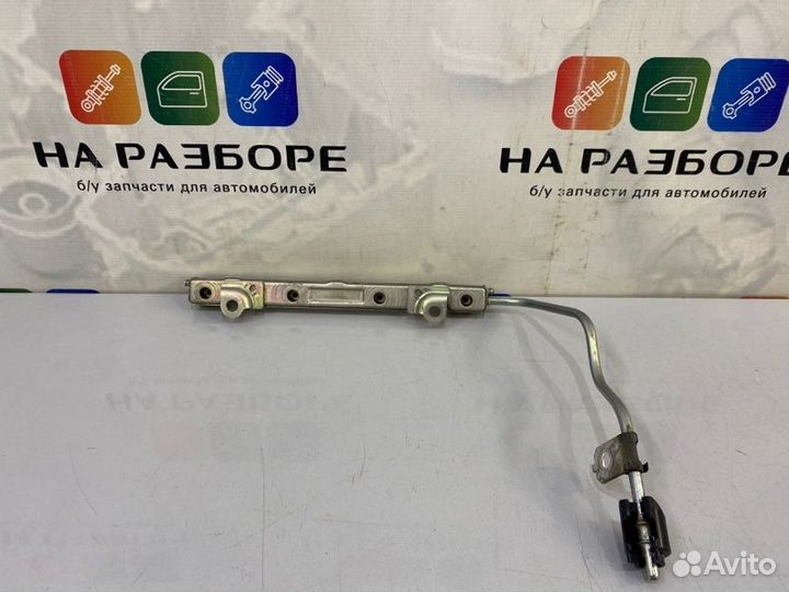 Топливная рейка Toyota Avensis T270 1ZR-FAE 2009