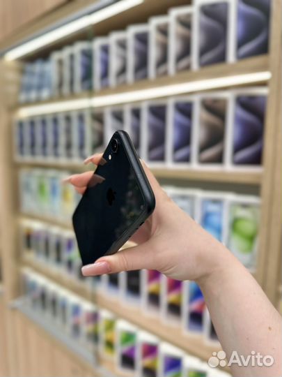 iPhone Xr, 64 ГБ