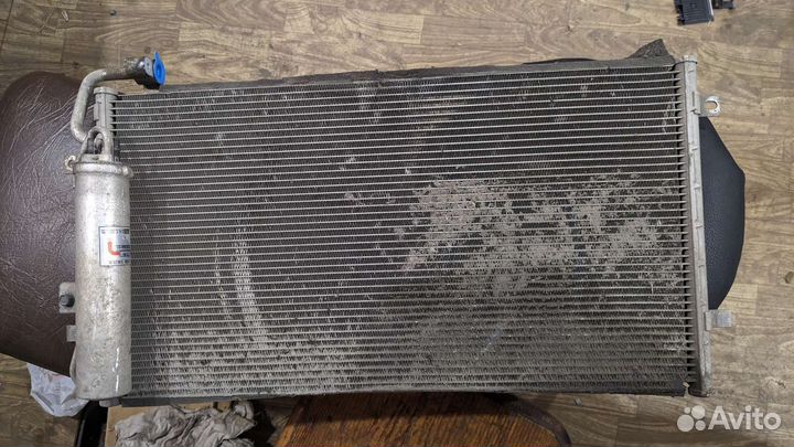 Радиатор кондиционера halla priora