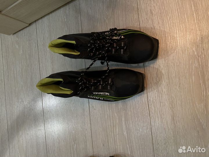 Лыжные ботинки