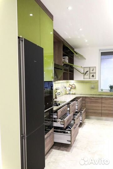 Кухонный гарнитур угловой