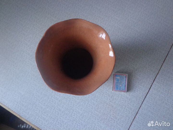 Керамическая ваза для цветов