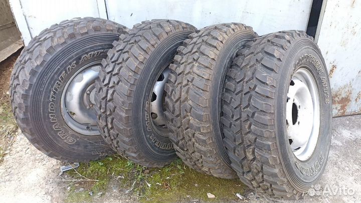 Шины «dunlop grandtrek MT2 265/75 r16» с дисками