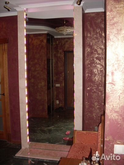 Водная стена (Водопад по стеклу, зеркалу, камню)