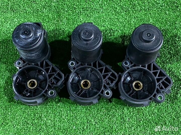 Моторчик стояночного тормоза задний левый