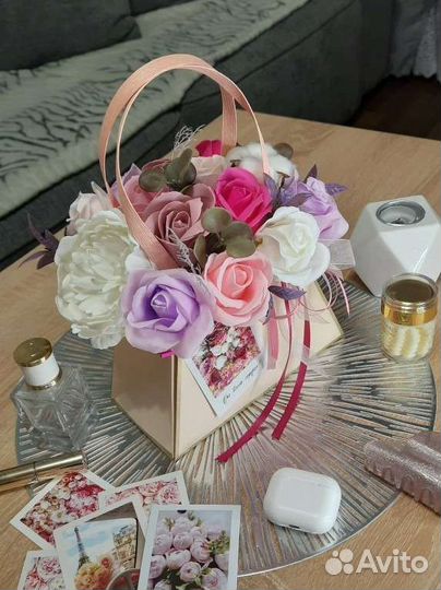 Букет цветов, подарок, сюрприз