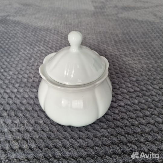 Сахарница белая