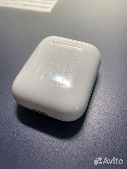 Наушники AirPods