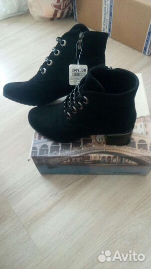 Ботинки женские новые
