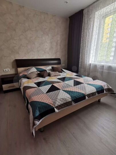 1-к. квартира, 42 м², 17/25 эт.
