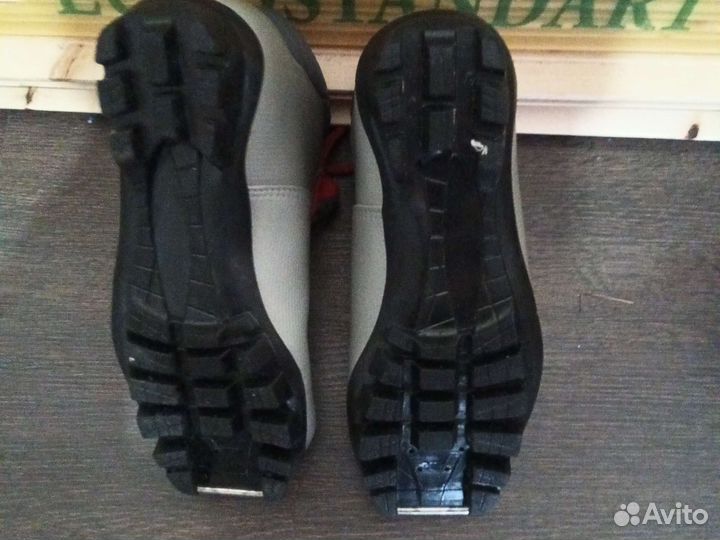 Лыжные ботинки классические