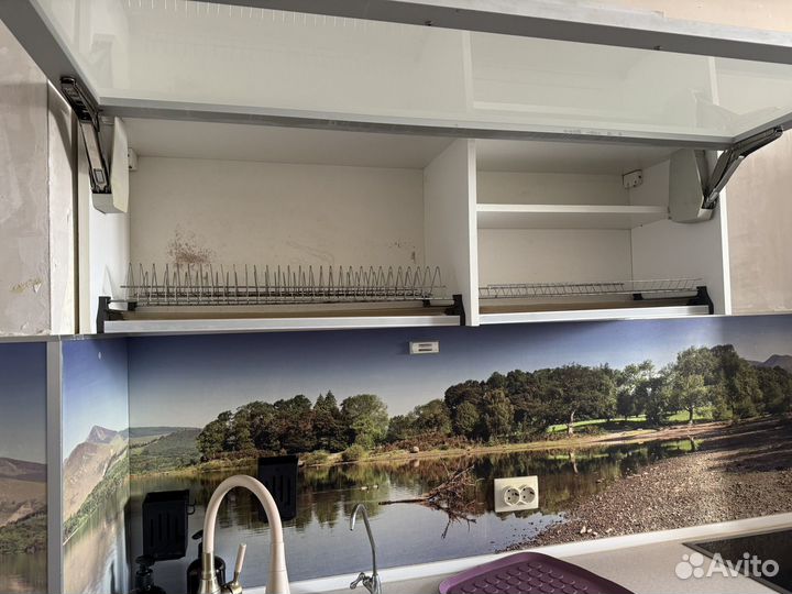 Кухонный навесной шкаф бу