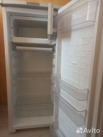 Холодильник бу Саратов 451