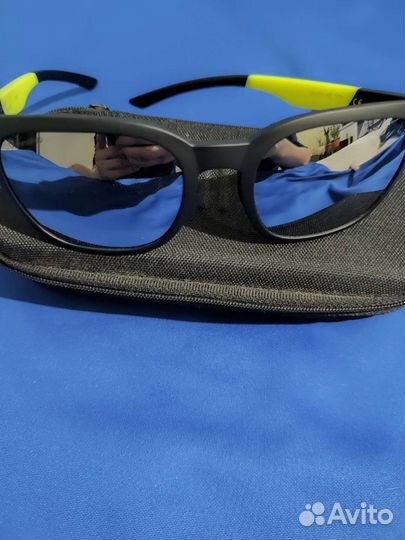 Солнцезащитные очки Smith