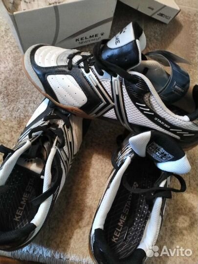 Кроссовки kelme