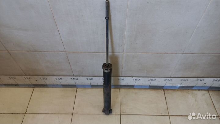 Амортизатор задний Corolla E15 2006-2013