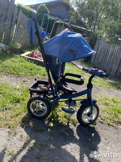 Трехколесный велосипед с родительской ручкой
