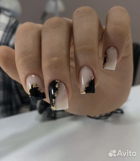 Маникюр с покрытием гель-лаком