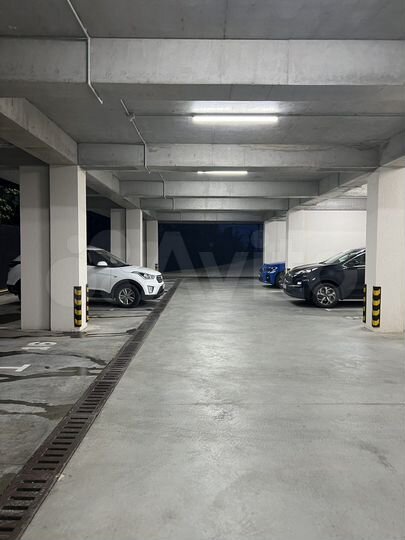 Машиноместо, 12 м²
