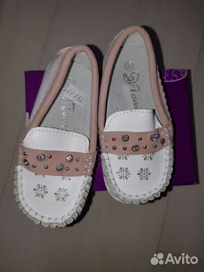 Туфли новые на девочку