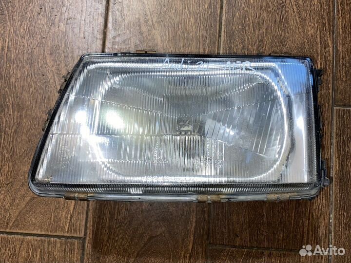 Фара левая Audi 80