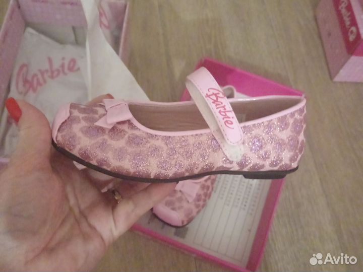 Туфли для девочки 25 размер новые