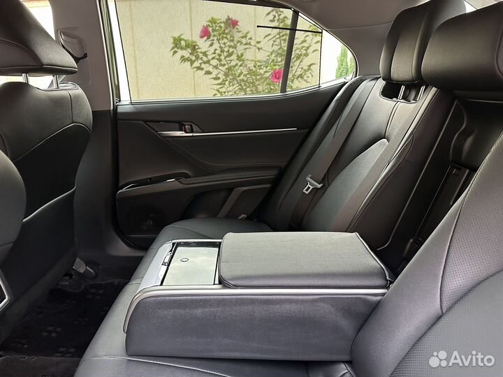 Toyota Camry 2.5 AT, 2023, 1 км