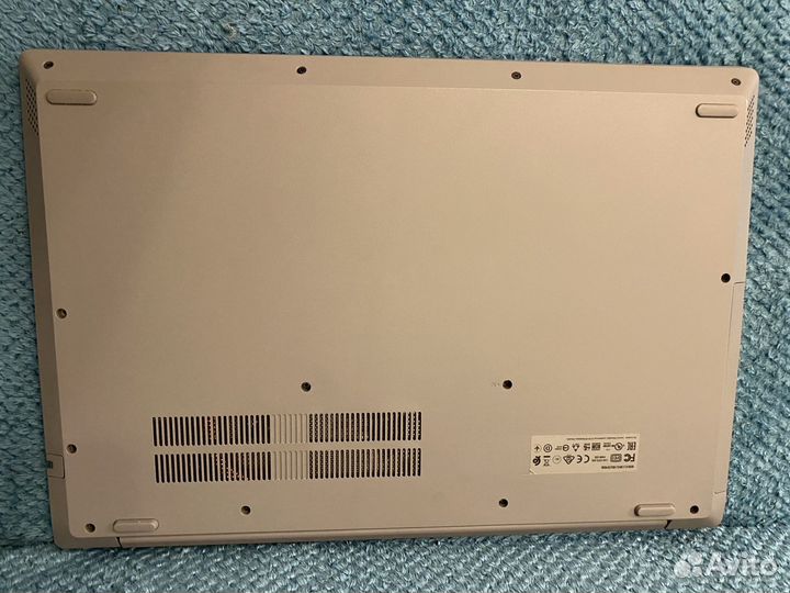 Ноутбук Lenovo 17.3 Ryzen 7 / 20 GB RAM / 1128GB