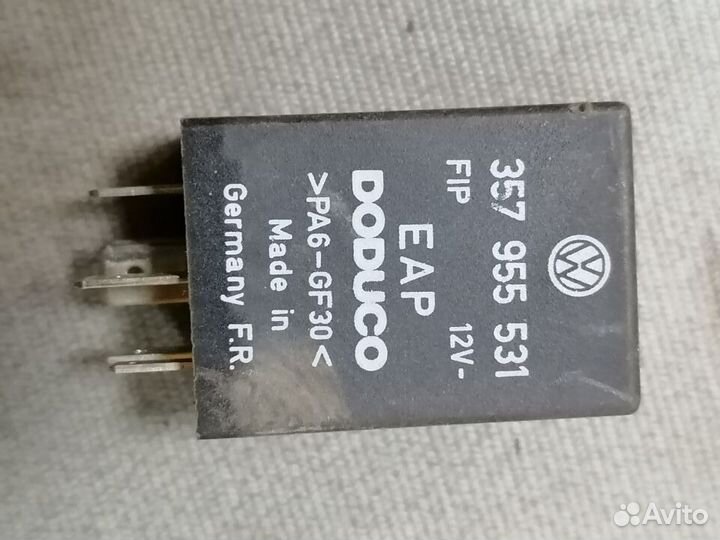 Реле стеклоочистителей №99 357955531 VW Passat B4