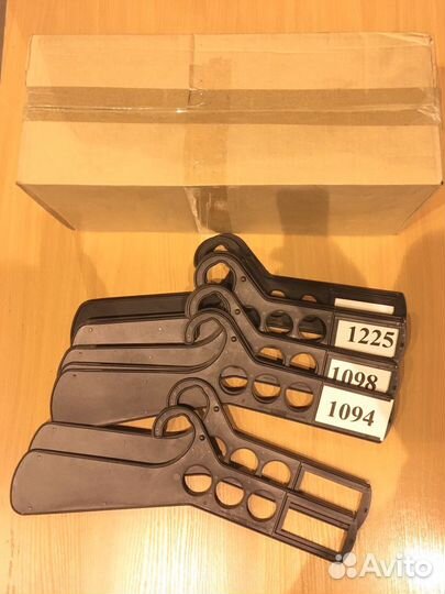 Вешалки плечики навигация табличка