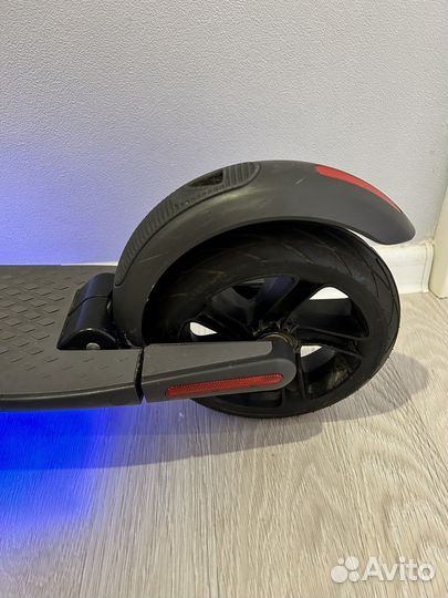 Электросамокат Ninebot kickscooter ES2